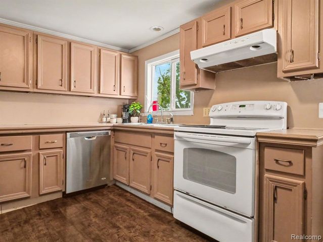 107 S Oak Street, Durand, MI 48429