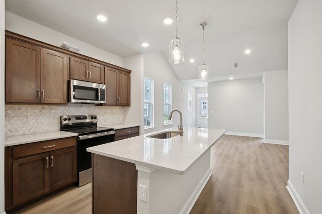 515 W Stonehaus Crossing, Antioch, TN 37013