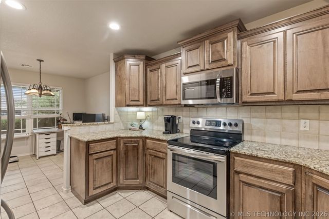 13325 S 21st Court E, Bixby, OK 74008