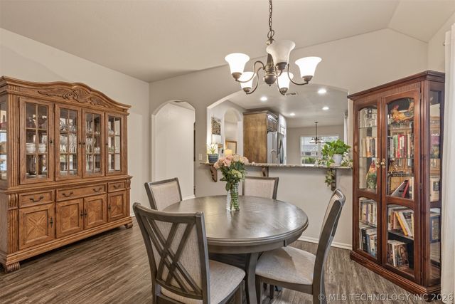 13325 S 21st Court E, Bixby, OK 74008