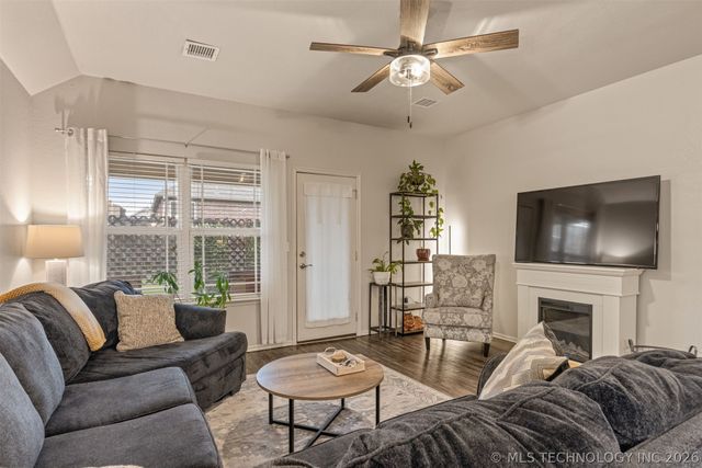 13325 S 21st Court E, Bixby, OK 74008