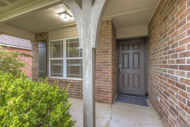 13325 S 21st Court E, Bixby, OK 74008