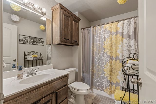 13325 S 21st Court E, Bixby, OK 74008