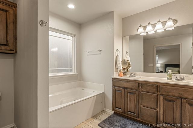 13325 S 21st Court E, Bixby, OK 74008