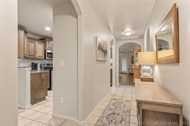 13325 S 21st Court E, Bixby, OK 74008