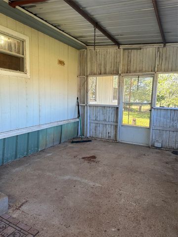 903 E AVE B, Sweetwater, TX 79556