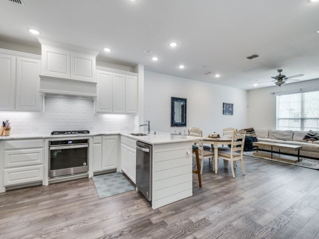 532 Ballustrade Drive, Irving, TX 75039