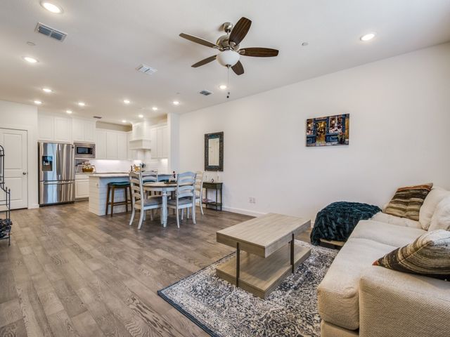 532 Ballustrade Drive, Irving, TX 75039