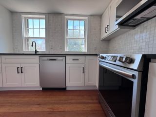 27 Pleasant Street, Hyannis, MA 02601