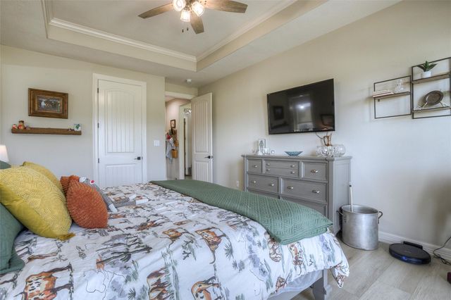 16 Westwood Drive W, Trinity, TX 75862