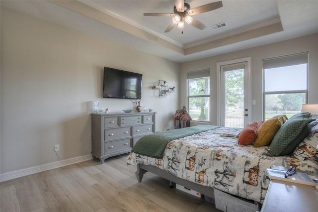 16 Westwood Drive W, Trinity, TX 75862