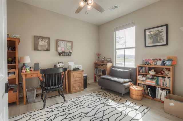 16 Westwood Drive W, Trinity, TX 75862