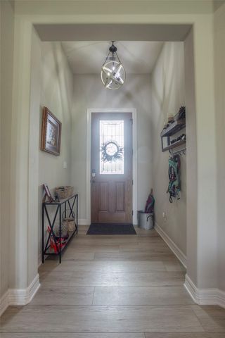 16 Westwood Drive W, Trinity, TX 75862