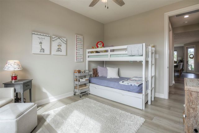 16 Westwood Drive W, Trinity, TX 75862