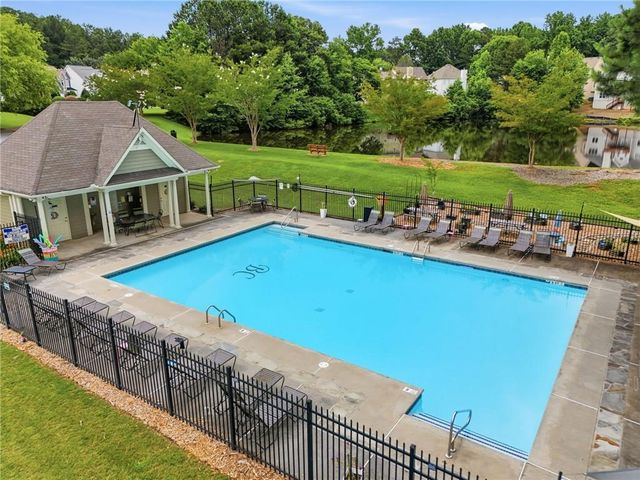 4343 Clairesbrook Lane, Acworth, GA 30101