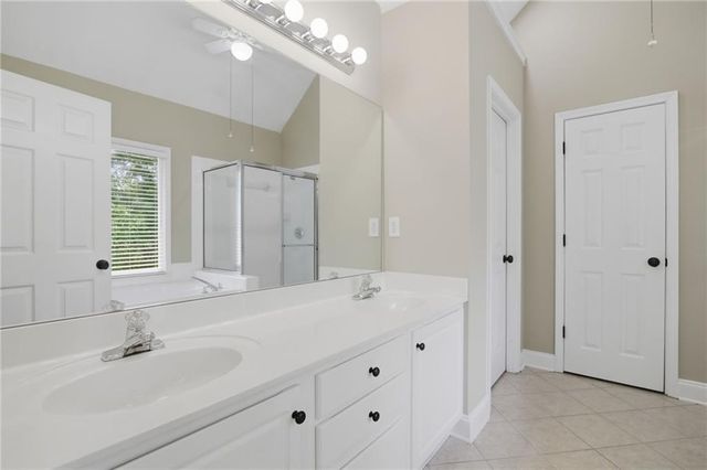 4343 Clairesbrook Lane, Acworth, GA 30101