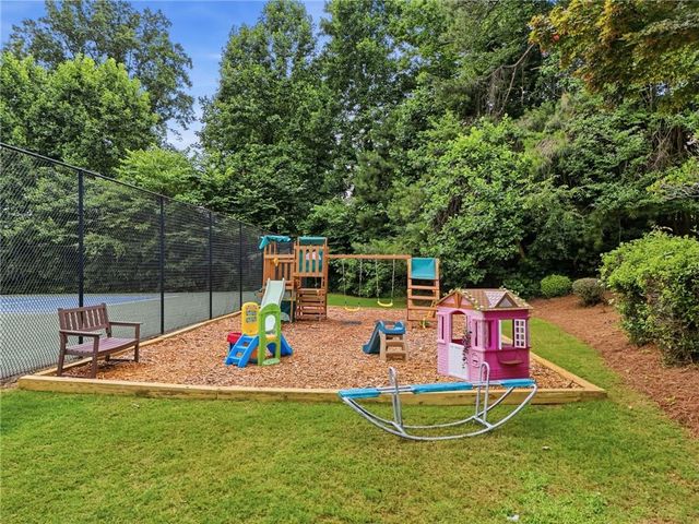 4343 Clairesbrook Lane, Acworth, GA 30101