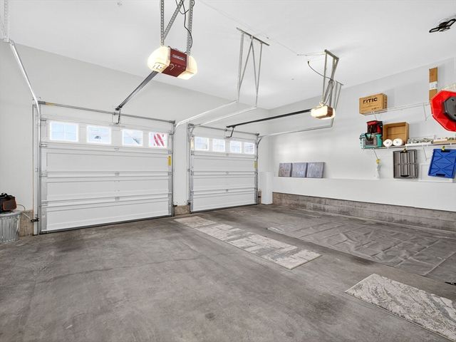 13 Hattie Ln 13, Millis, MA 02054