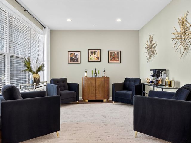 13 Hattie Ln 13, Millis, MA 02054