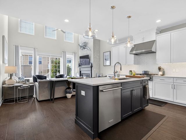 13 Hattie Ln 13, Millis, MA 02054