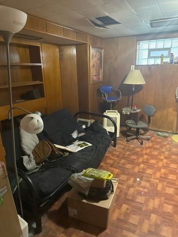 10436 S Calumet Avenue, Chicago, IL 60628