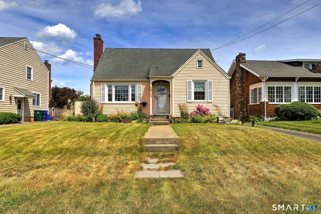 182 Washington Parkway, Stratford, CT 06615