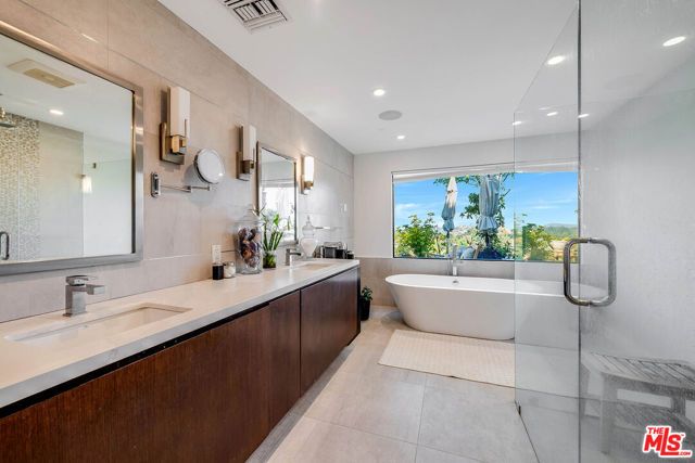 8545 Charl Lane, Los Angeles, CA 90046