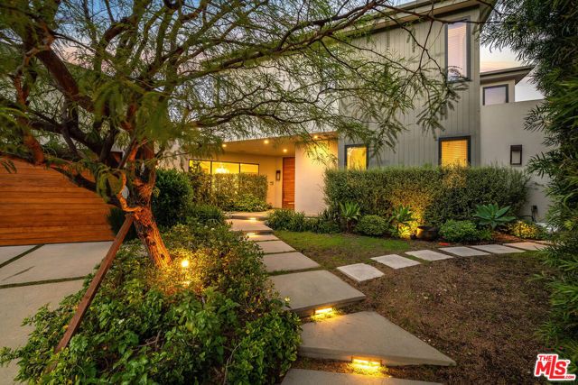8545 Charl Lane, Los Angeles, CA 90046
