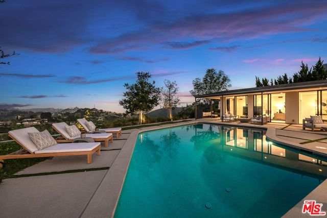 8545 Charl Lane, Los Angeles, CA 90046