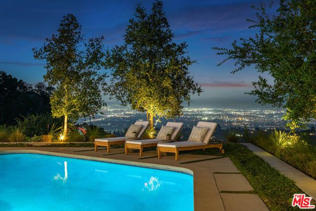 8545 Charl Lane, Los Angeles, CA 90046