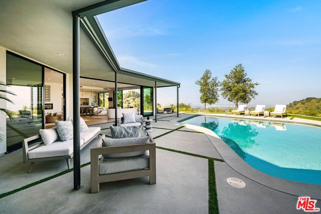 8545 Charl Lane, Los Angeles, CA 90046