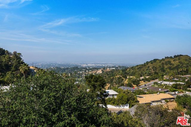 8545 Charl Lane, Los Angeles, CA 90046