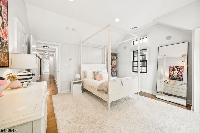 379 White Oak Ridge Rd, Millburn Twp., NJ 07078