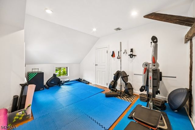 379 White Oak Ridge Rd, Millburn Twp., NJ 07078