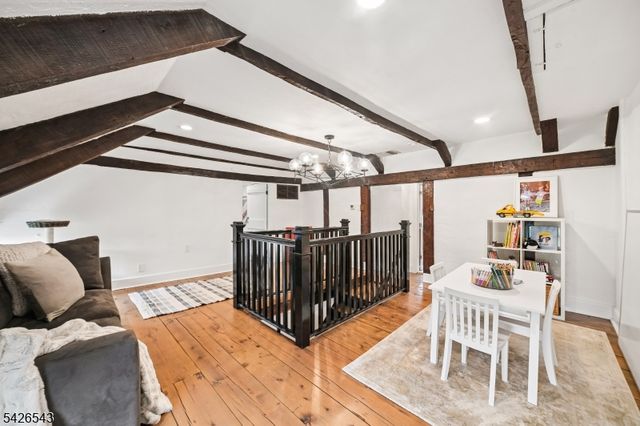 379 White Oak Ridge Rd, Millburn Twp., NJ 07078