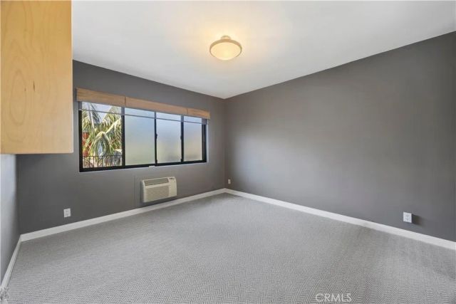1930 N Vermont 302, Los Angeles, CA 90027
