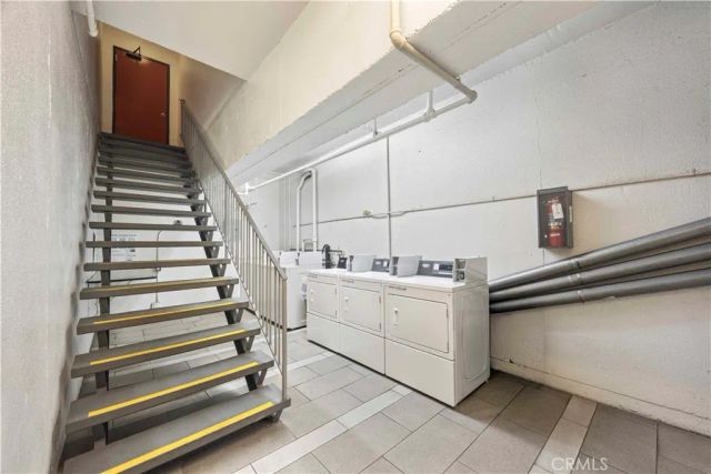 1930 N Vermont 302, Los Angeles, CA 90027