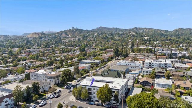 1930 N Vermont 302, Los Angeles, CA 90027