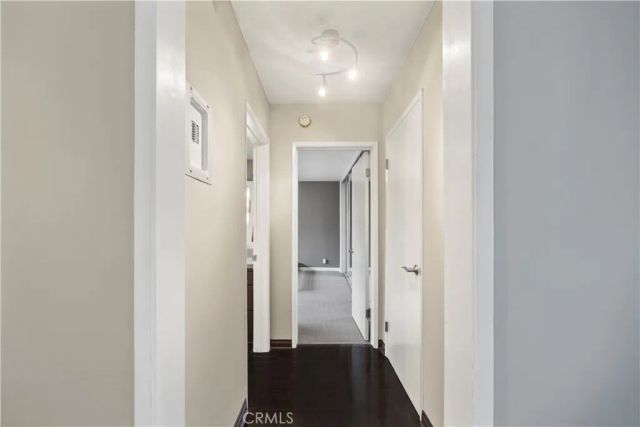 1930 N Vermont 302, Los Angeles, CA 90027