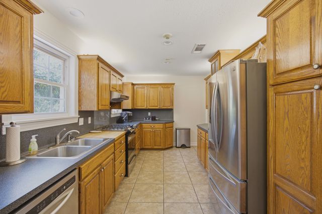 4122 Richmond Avenue, Shreveport, LA 71106