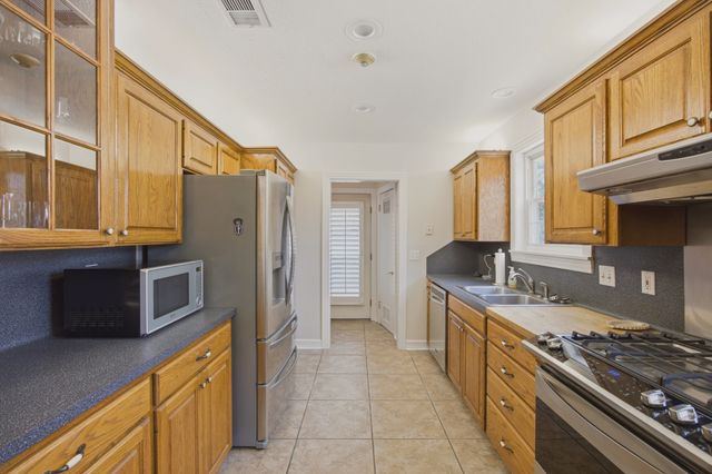 4122 Richmond Avenue, Shreveport, LA 71106