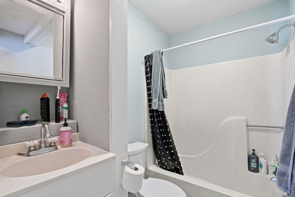 Image 39 of property listing at 163 Coming Street, Charleston, SC 29403