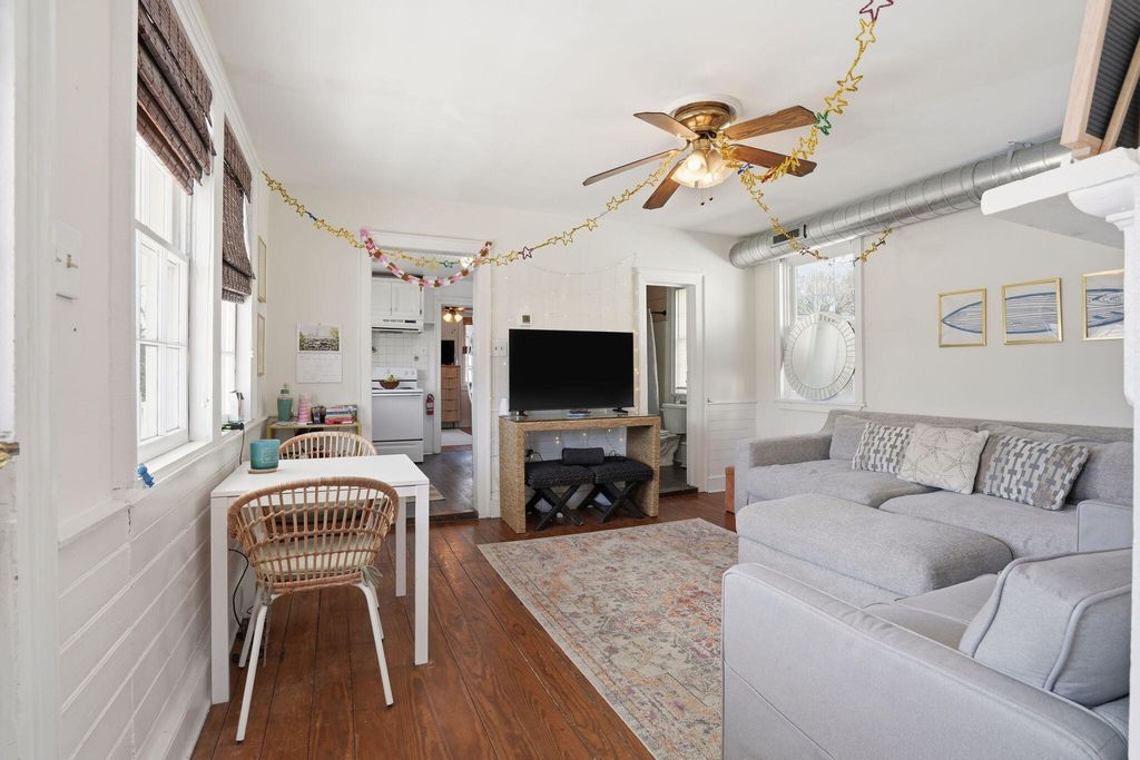 Image 53 of property listing at 163 Coming Street, Charleston, SC 29403