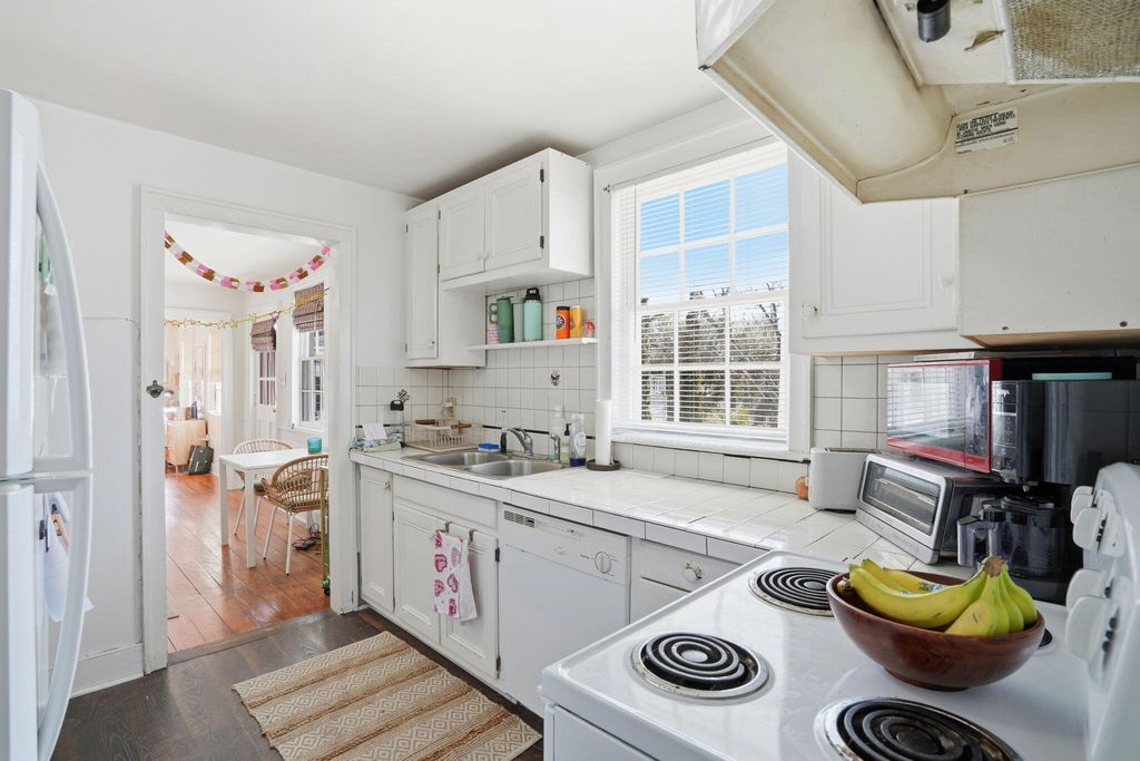 Image 59 of property listing at 163 Coming Street, Charleston, SC 29403