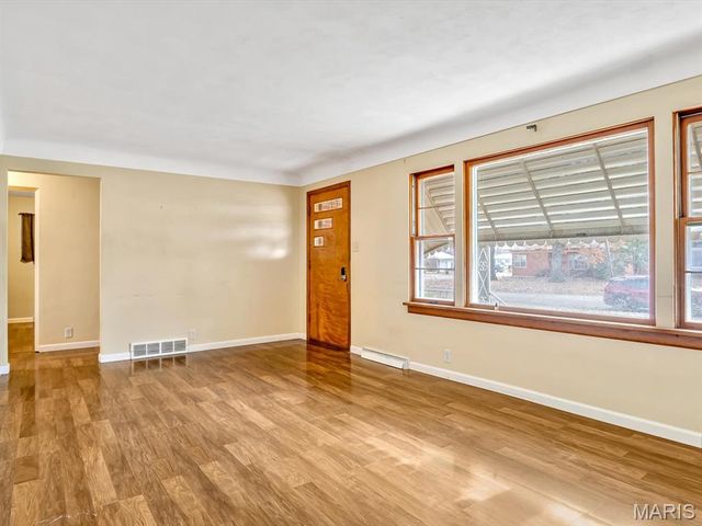 915 S Mill Street, New Athens, IL 62264