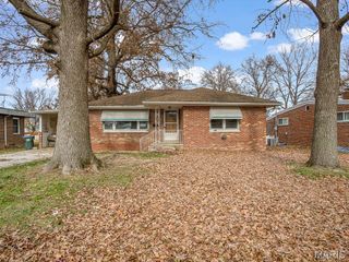 915 S Mill Street, New Athens, IL 62264