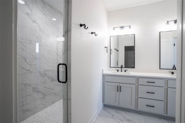 3963 Westgate Parkway, Clive, IA 50325