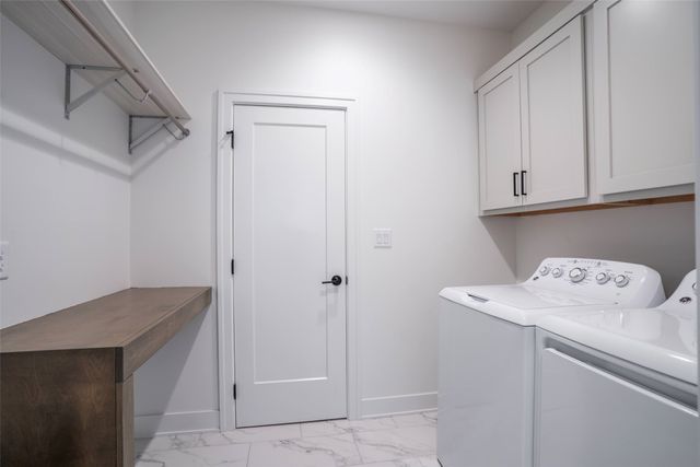 3963 Westgate Parkway, Clive, IA 50325