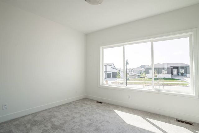 3963 Westgate Parkway, Clive, IA 50325