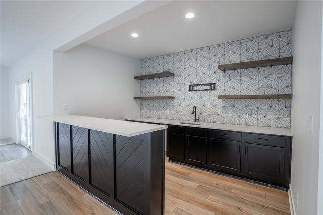 3963 Westgate Parkway, Clive, IA 50325